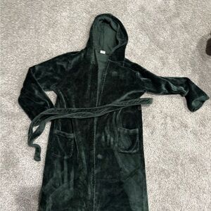 Cozy V.&GRIN hooded robe green plush tie belt pockets sleepover bath size 13/14